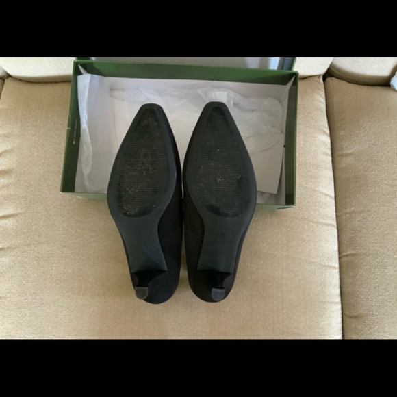 Shoes - Picture 5 of 7